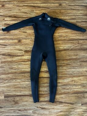 Men's Black Full-Body Wetsuit with Chest Zip - Matuse